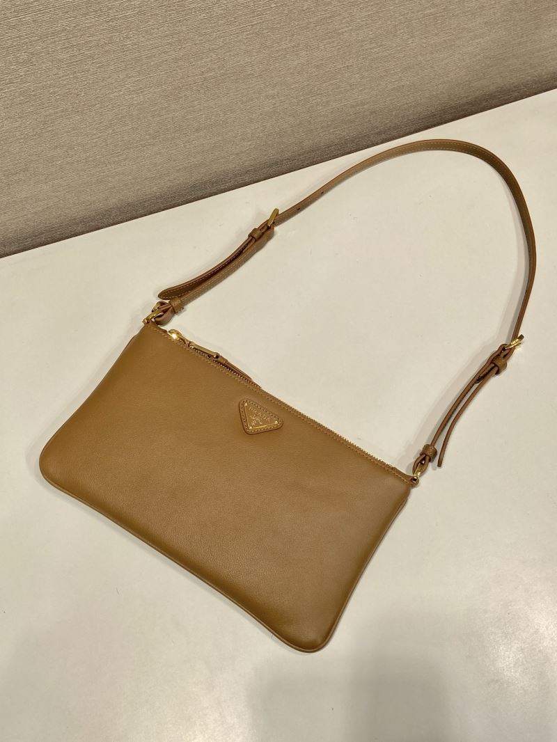 Pra*a hobo bags